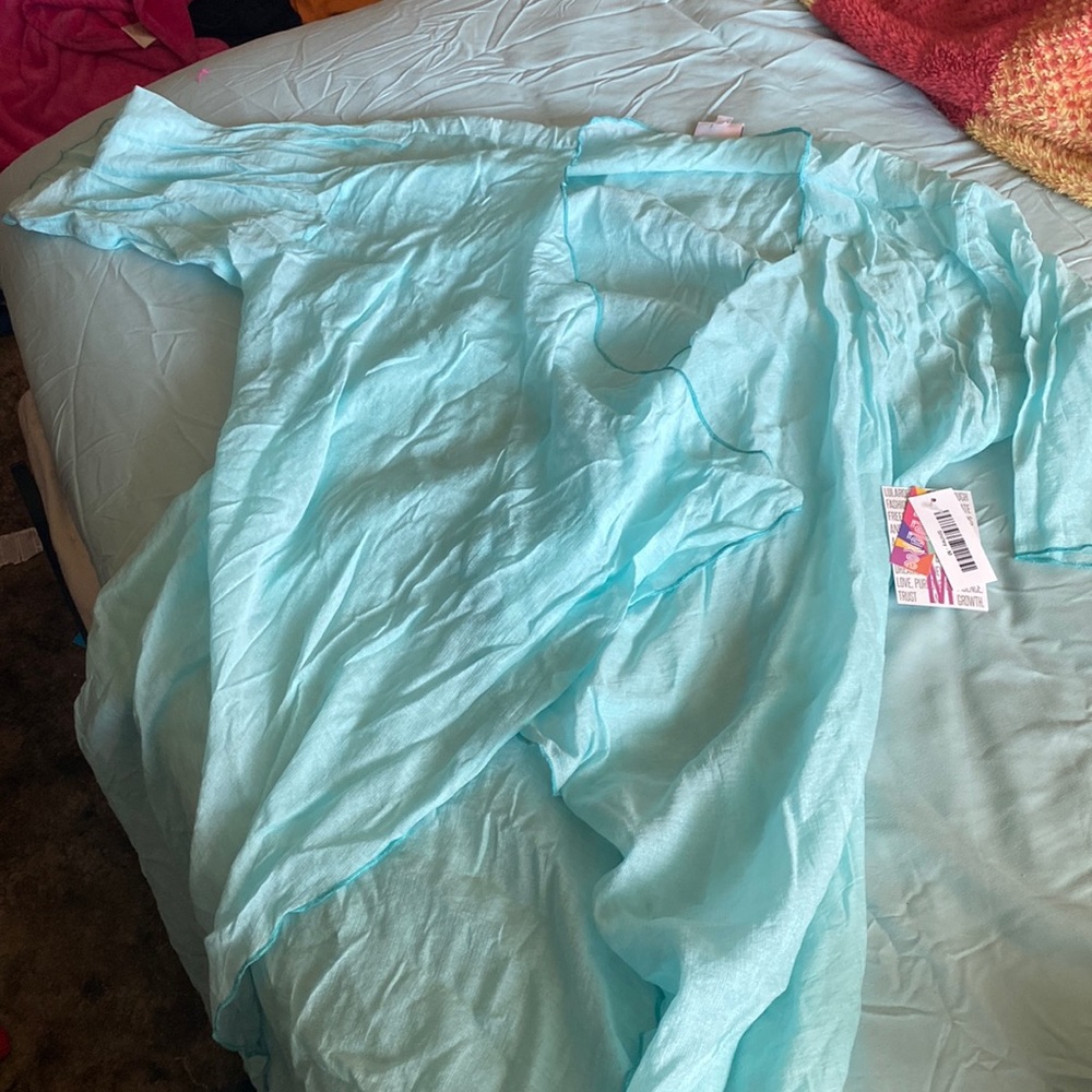 New with tags LulaRoe Shirley light blue size Medium